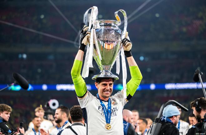 转会期中超焦点战，波尔图迎来里程碑，更衣室稳定，球探报告显示潜力 