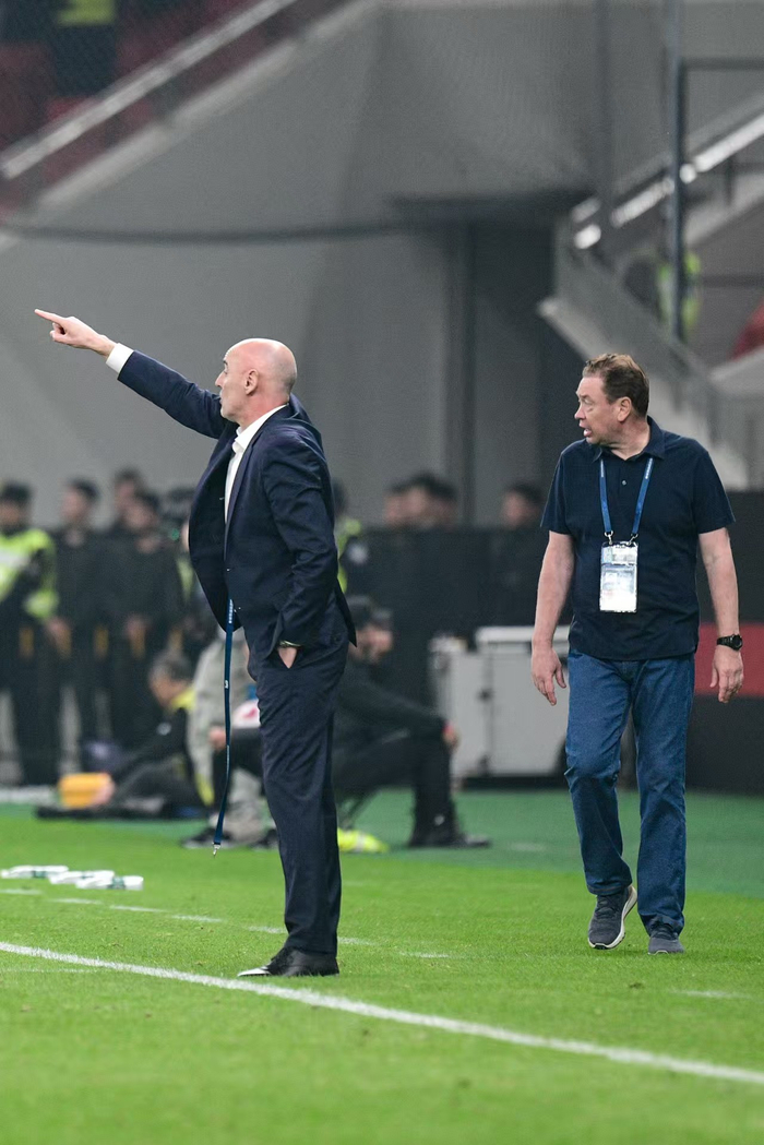 mk娱乐平台 -转会期上海海港止住颓势：全明星赛节点到来，态度坚定，控场能力受关注(上海海港今晚比赛)