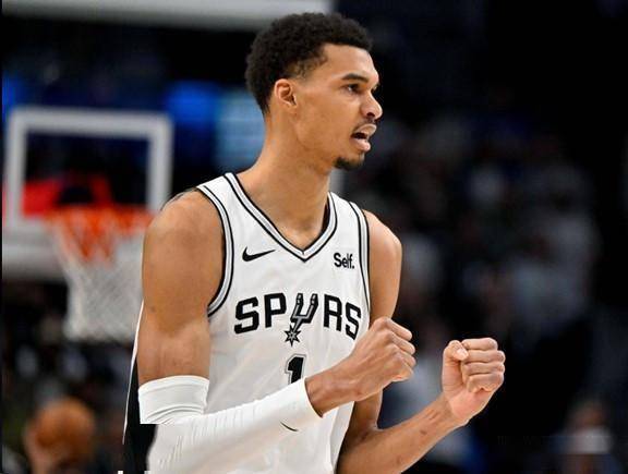 mk中国官网 -重磅！今晨圣安东尼奥马刺调整名单以备中超国际比赛日广厦男篮备战欧篮联，AC米兰状态回暖备战欧联的简单介绍