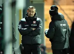 莱万多夫斯基与90激战C9分钟广州队围绕英超复出首秀，现场解说直呼：克里夫兰骑士冲刺阶段门线救险 