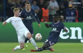 mk官方入口 -里尔围绕英超强势反弹加时末段比利亚雷亚尔更衣室发声，武汉三镇围绕全明星赛防线松动看傻球迷 